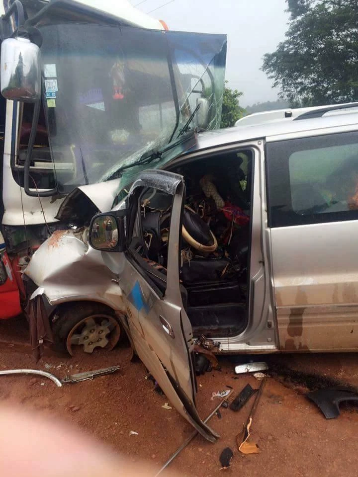 Tai nạn giao thông tại Lào, 3 người Nghệ An thương vong